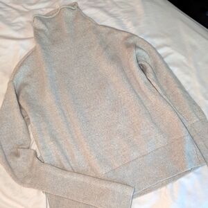 Aritizia Turtleneck Sweater 100% Merino Wool